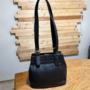 Coach Vintage Black Leather Magnetic Closure gold Brass Hardware Shoulder Bag